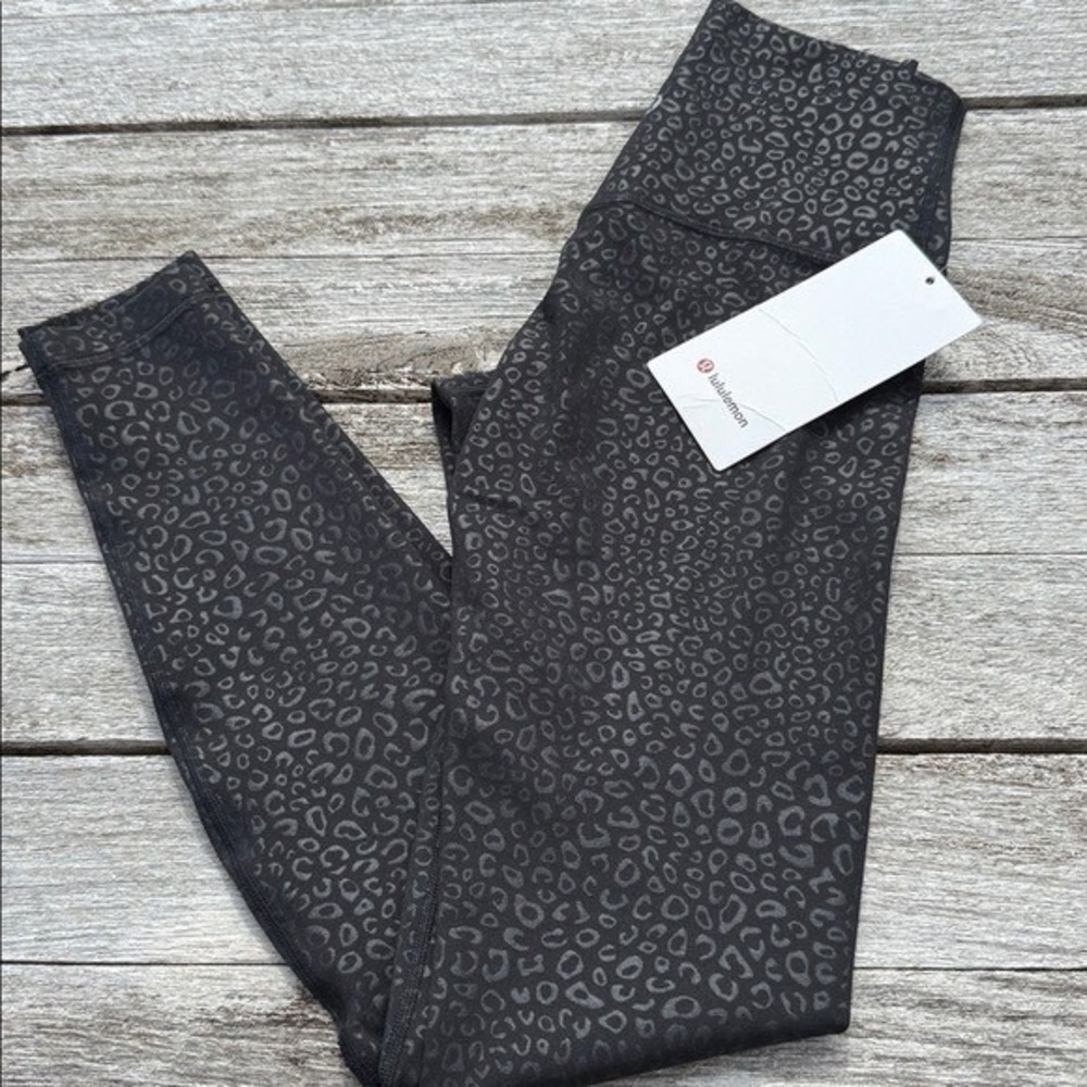 Lululemon Align High-Rise Pant 28" size 4 leggings Leopardo Emboss Black NWT